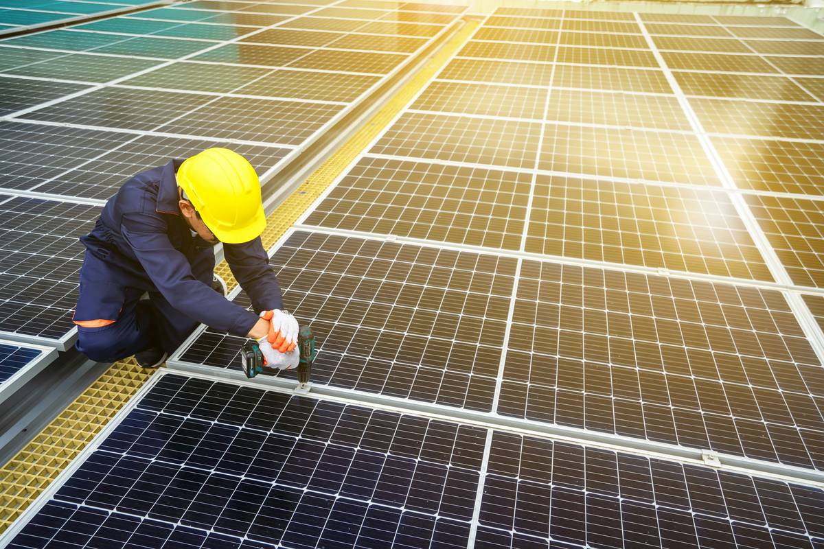 Solar Panel Service and Repair: 7 Proven Tips to Avoid Costly Mistakes
